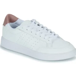 adidas Nova court