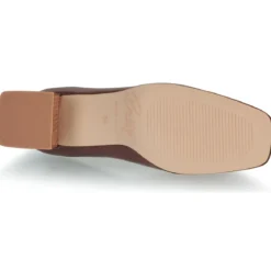 Betty London CLAUDIE