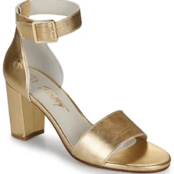 Betty London CRETA