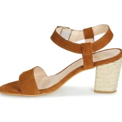 Betty London JIKOTIFE