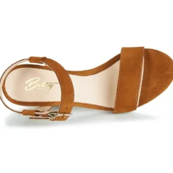 Betty London JIKOTIFE