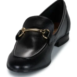 Betty London MAENA