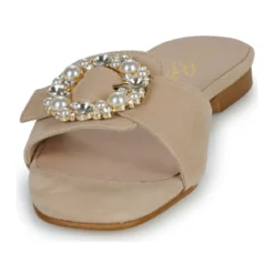 Betty London MELODIE