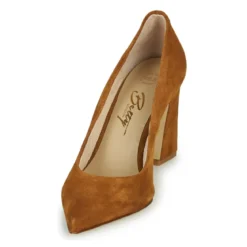 Betty London MONDI