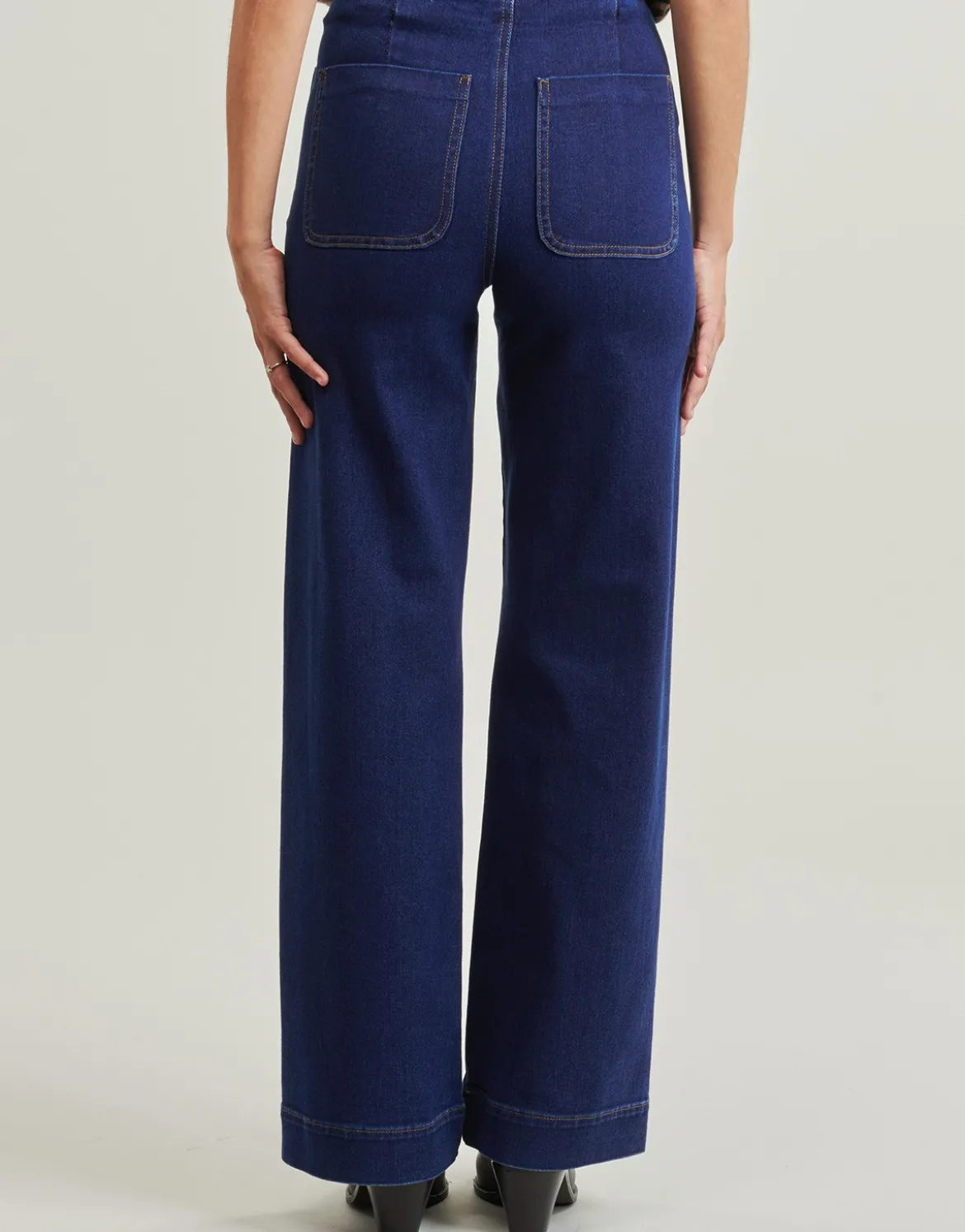 Flare Jeans Only