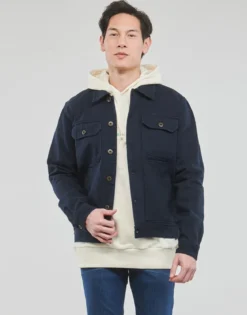 Jakker Lyle & Scott