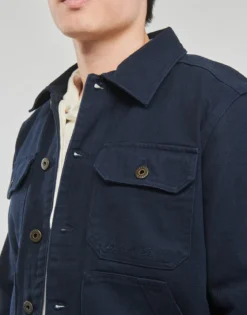 Jakker Lyle & Scott