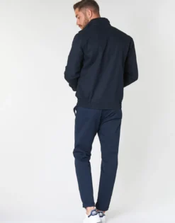 Jakker Lyle & Scott