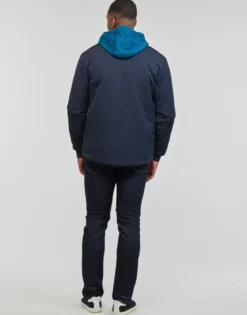 Jakker Lyle & Scott