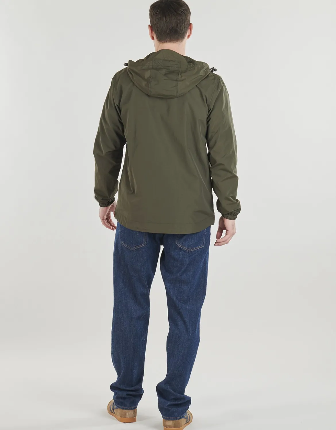 Jakker Lyle & Scott
