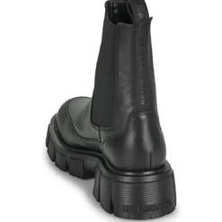 Love Moschino WINTER TASSEL