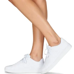 Nike Court Royale 2