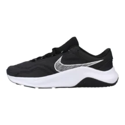 Nike Essential