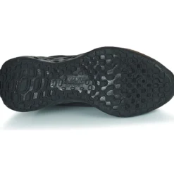 Nike Revolution 6