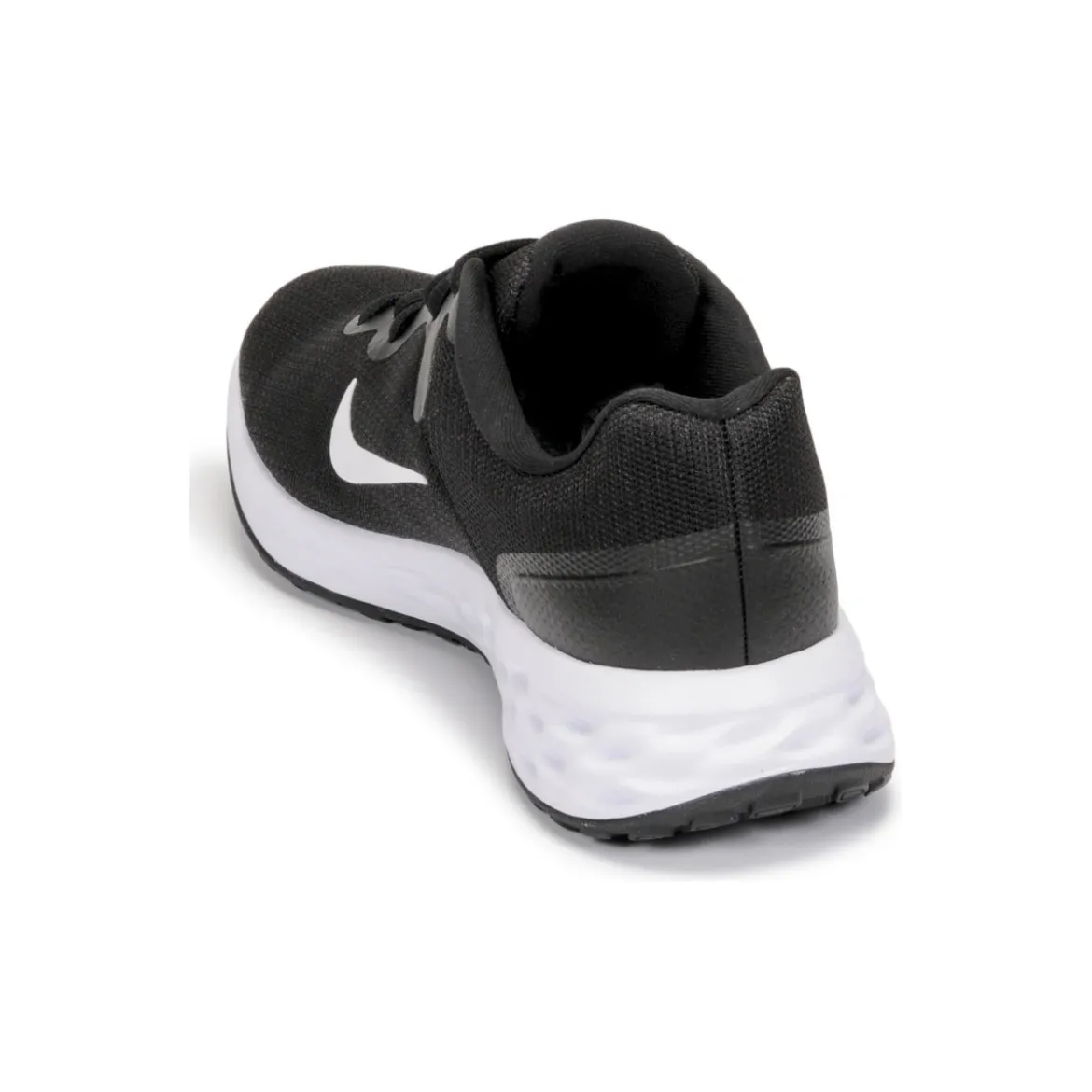 Nike Revolution 6
