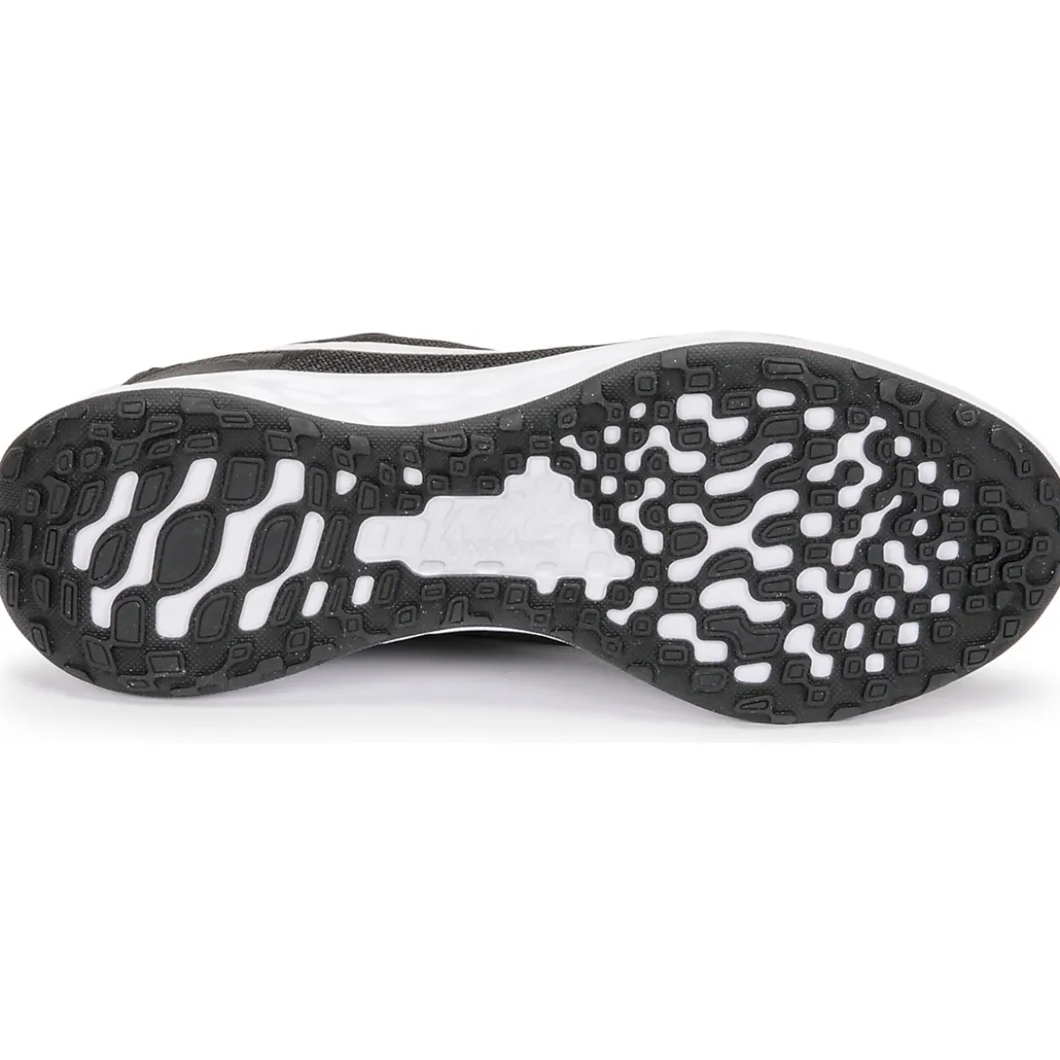 Nike Revolution 6