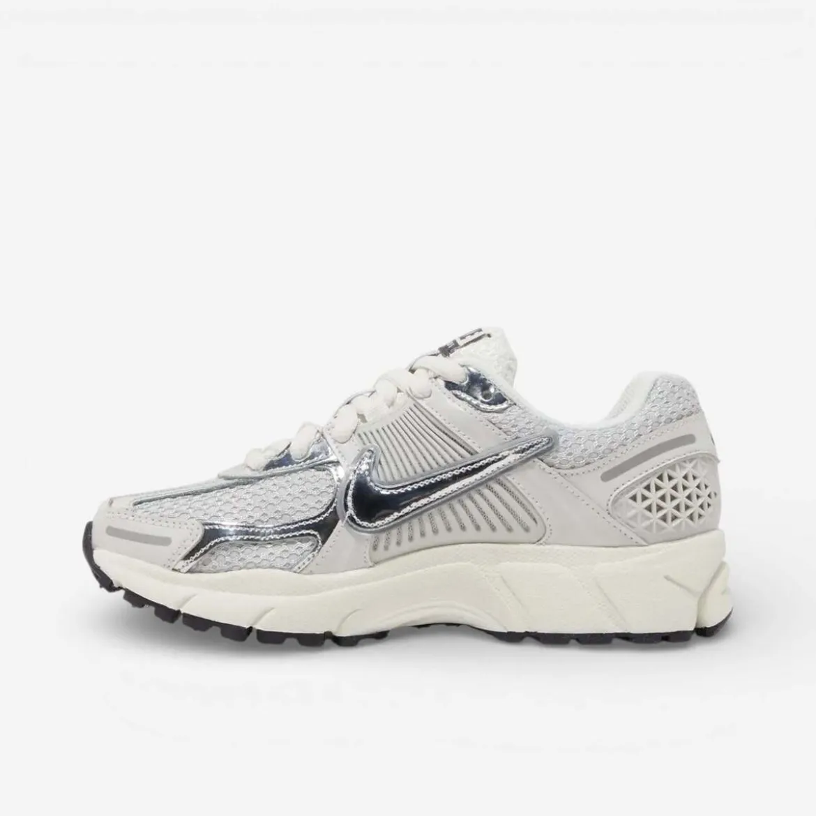 Nike Zoom Vomero 5 Photon Dust