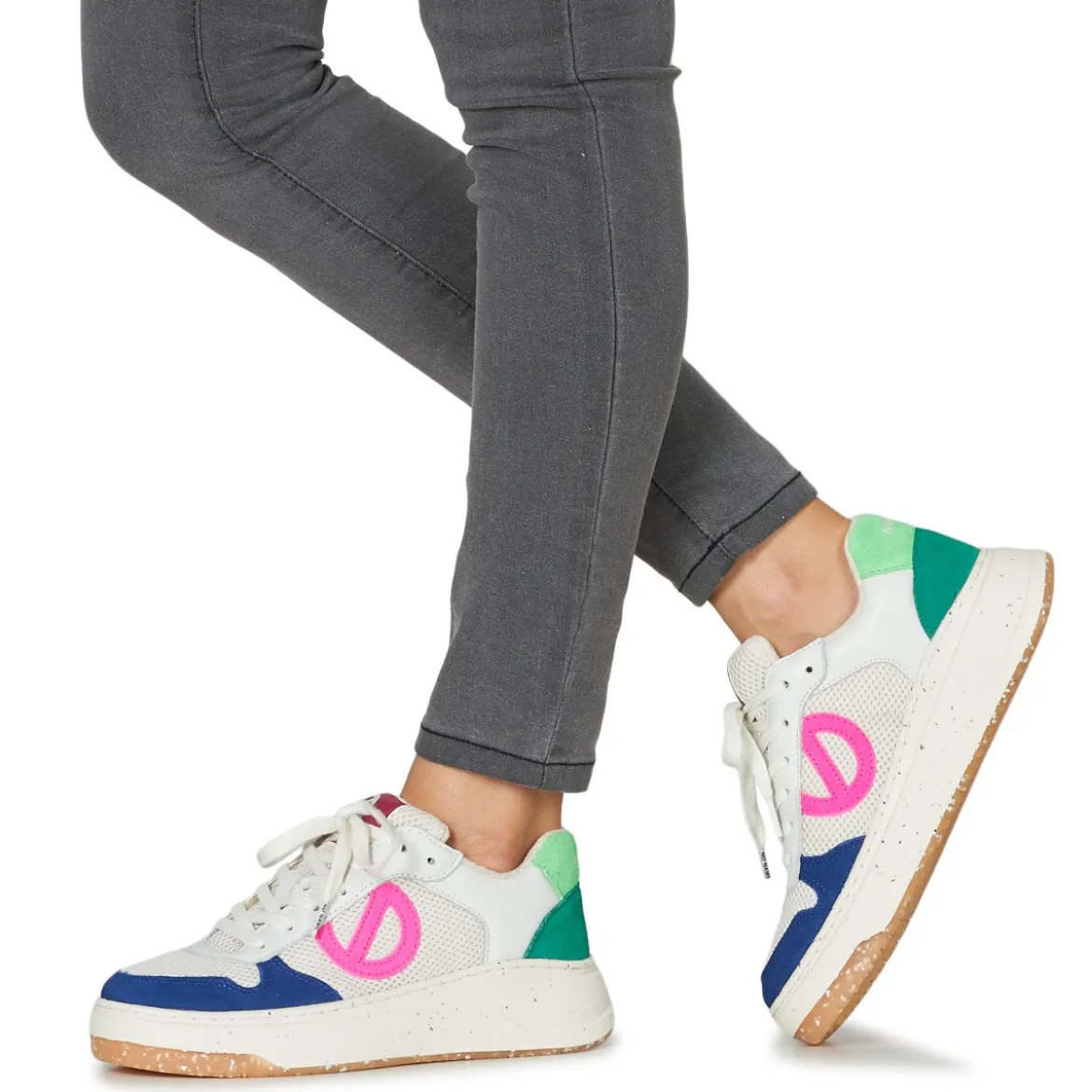 No Name Sneaker