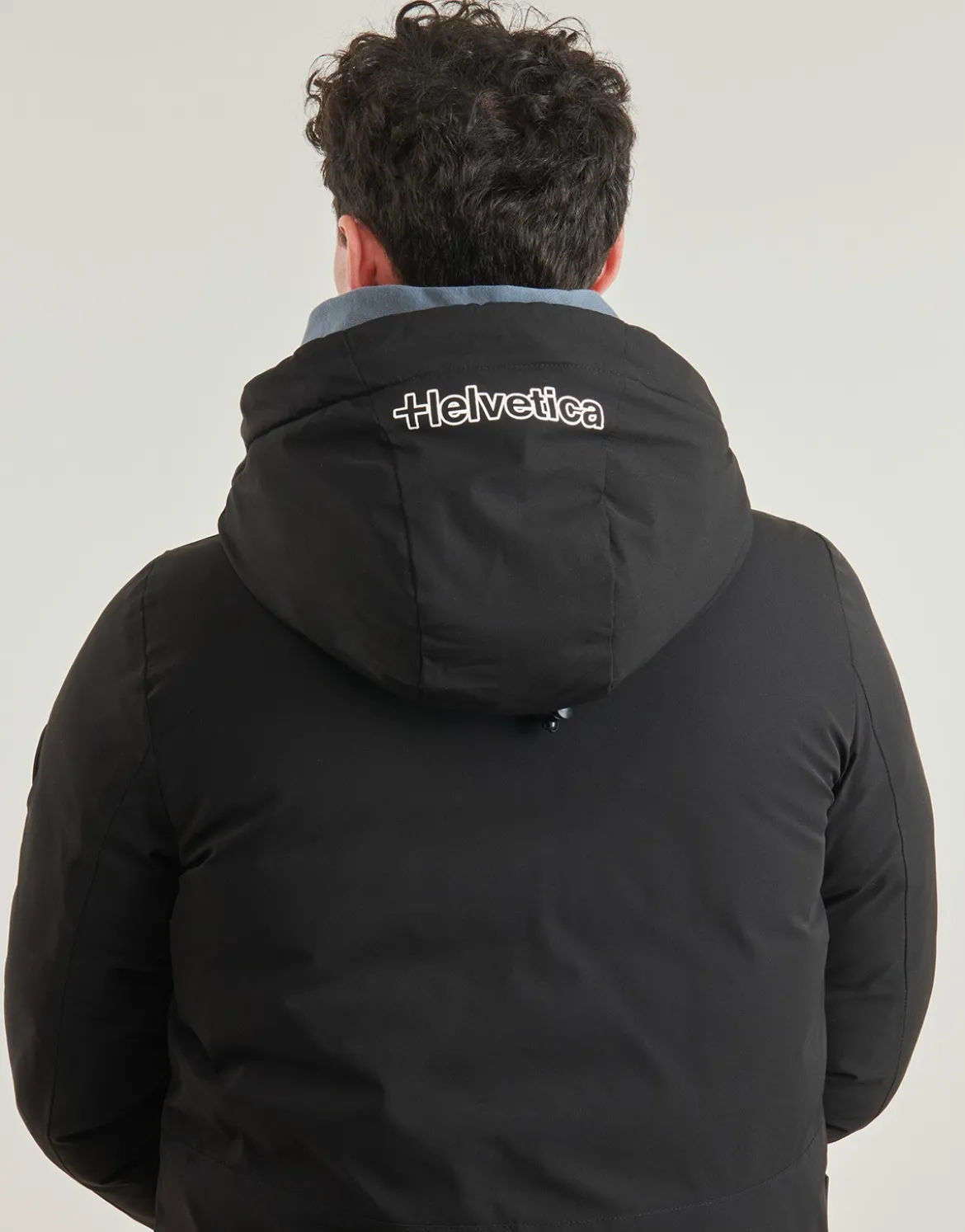 Parkaer Helvetica