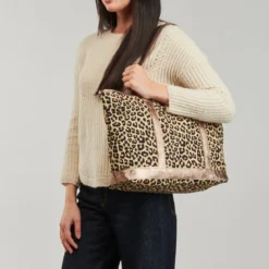 Shopping Betty London