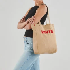 Shopping Levi's