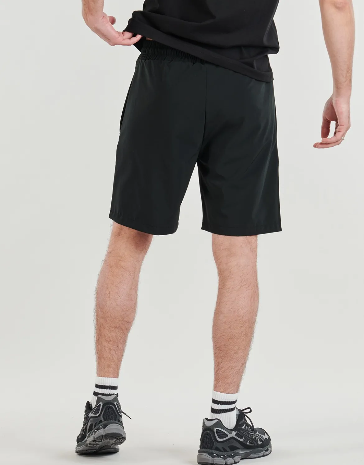 Shorts Helvetica
