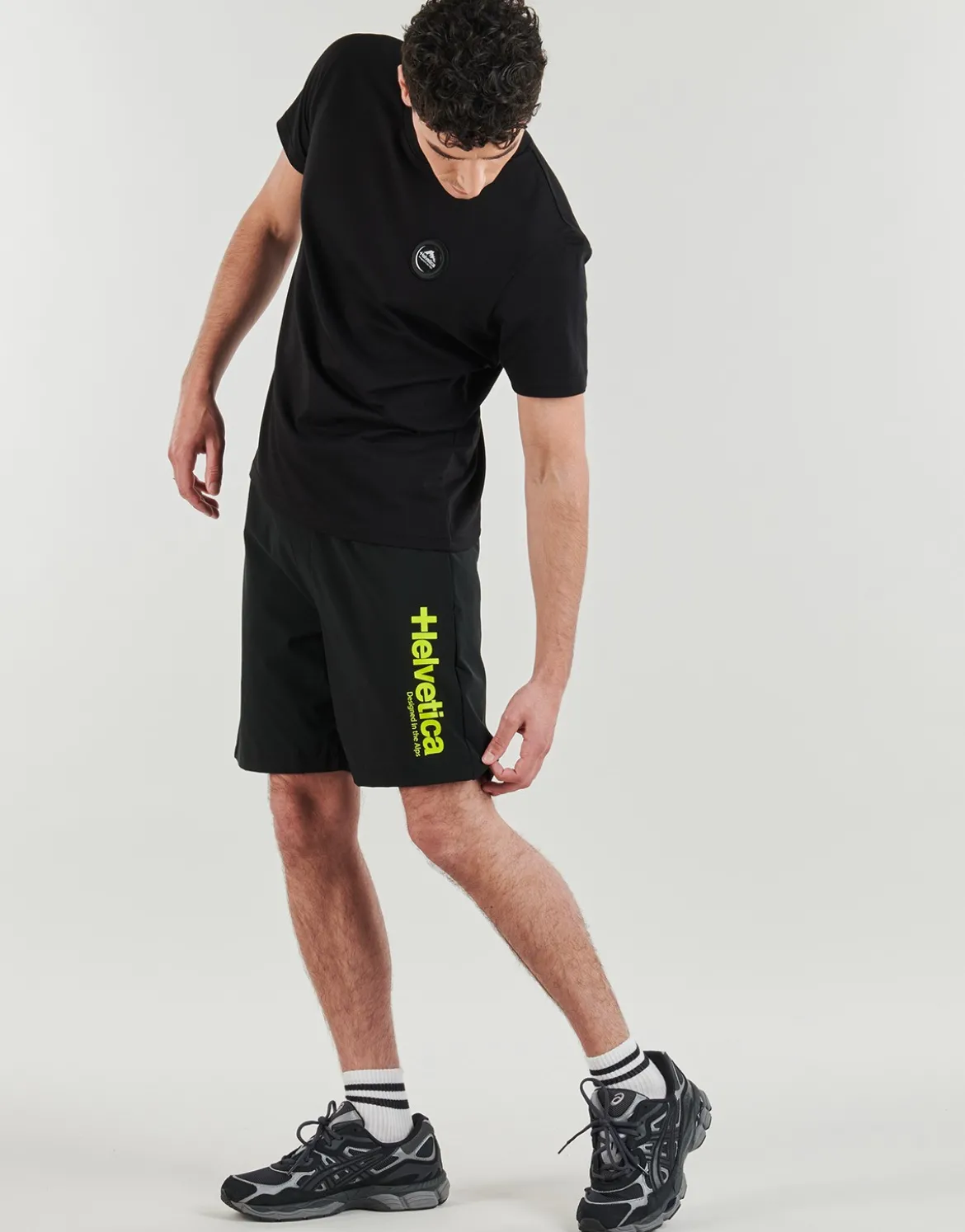 Shorts Helvetica