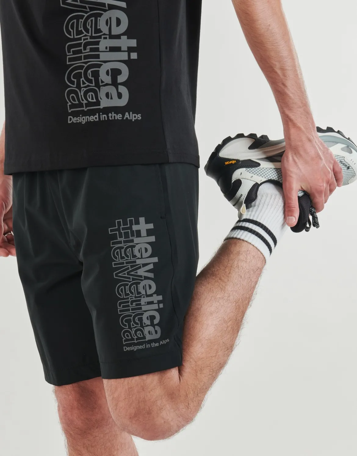 Shorts Helvetica