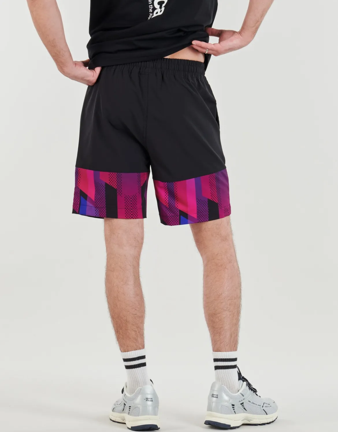 Shorts Helvetica