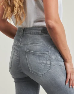 Smalle jeans Le Temps des Cerises