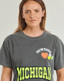 T-shirts m. korte ærmer Newtone