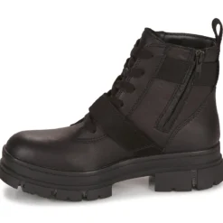 UGG ASHTON LACE UP