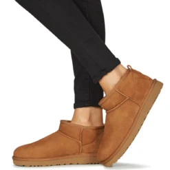 UGG CLASSIC ULTRA MINI