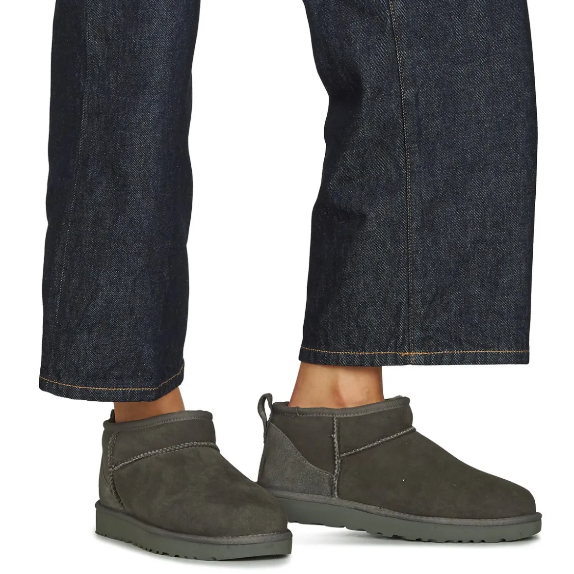 UGG CLASSIC ULTRA MINI