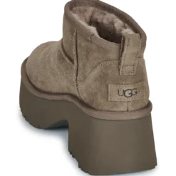 UGG CLASSIC ULTRA MINI