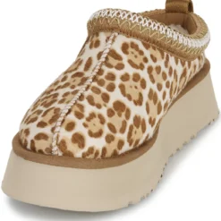 UGG Tazz