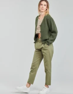 Veste / Cardigans Betty London