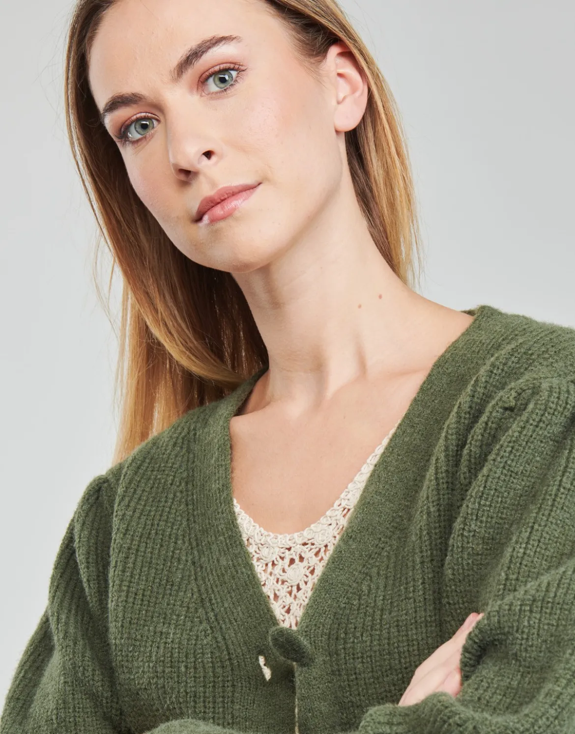 Veste / Cardigans Betty London