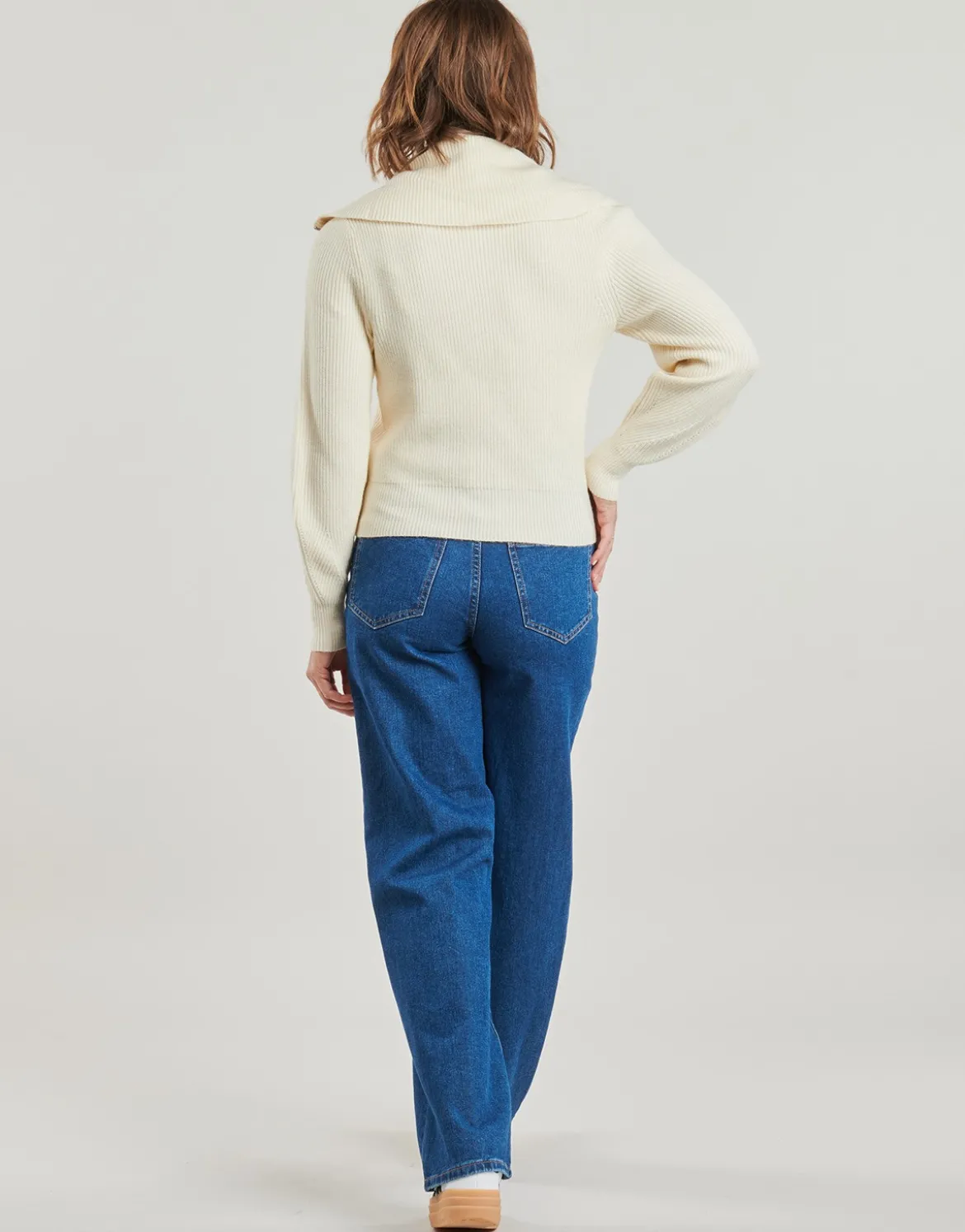Veste / Cardigans Only
