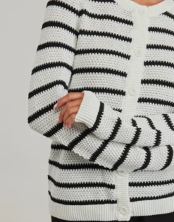 Veste / Cardigans Vila